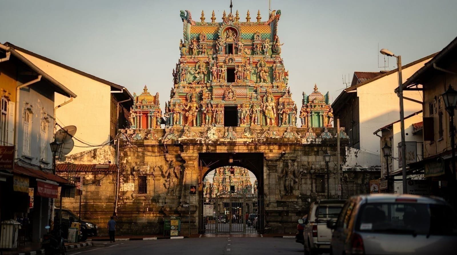 Templos e mesquitas de KL — guia do visitante aos locais sagrados de Kuala Lumpur